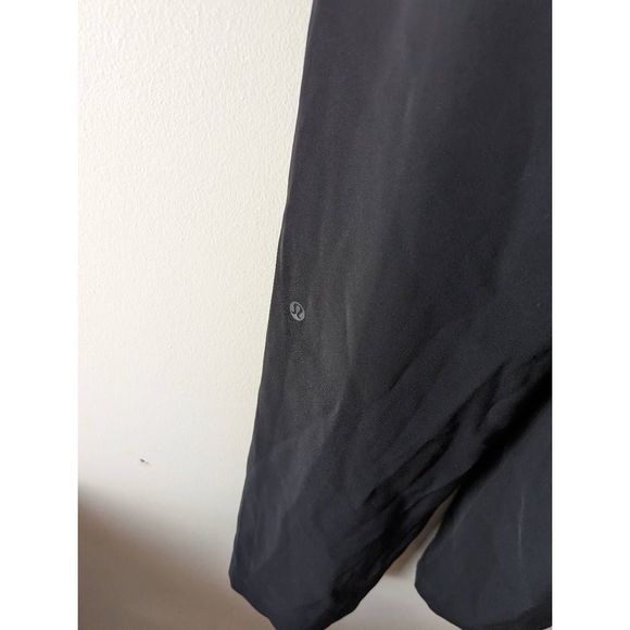 LULULEMON ATHLETICA On the Fly 'Wide Leg Woven 31.5' Size 4 - Picture 7 of 7